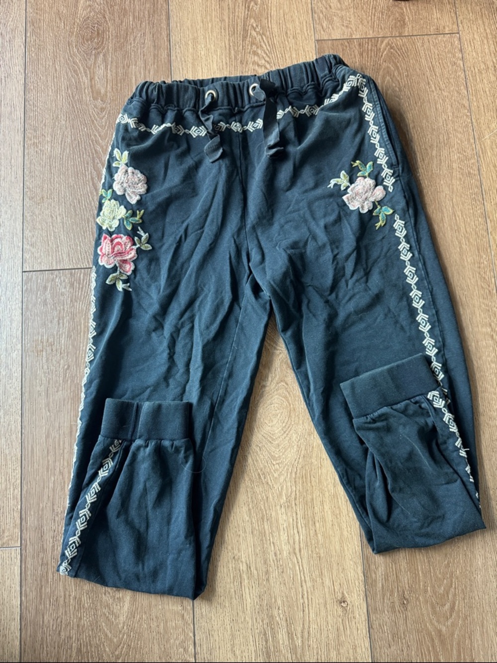Sundance Black Embroidered Floral Joggers